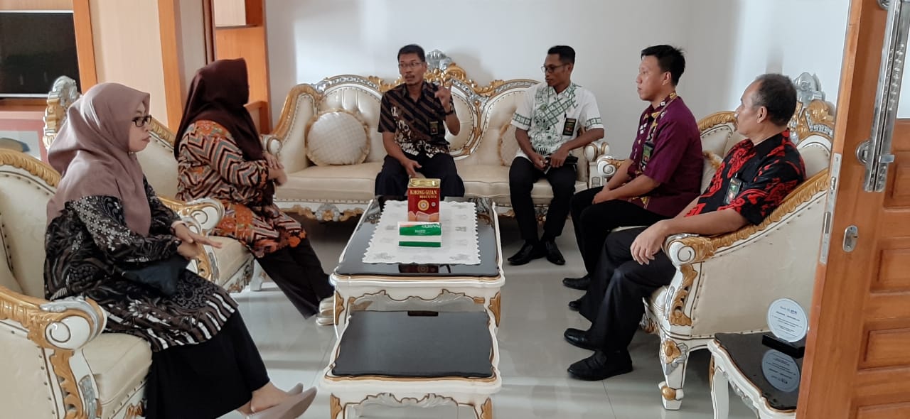 Guna Kelancaran Sidang Keliling, Pimpinan PA Kolaka Silaturrahmi ke Wakil Bupati Kolaka Timur